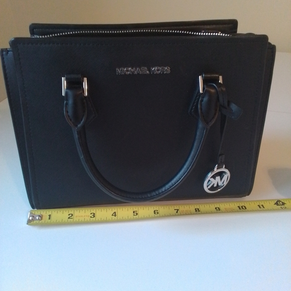 Michael Kors Black Handbag - Picture 3 of 16